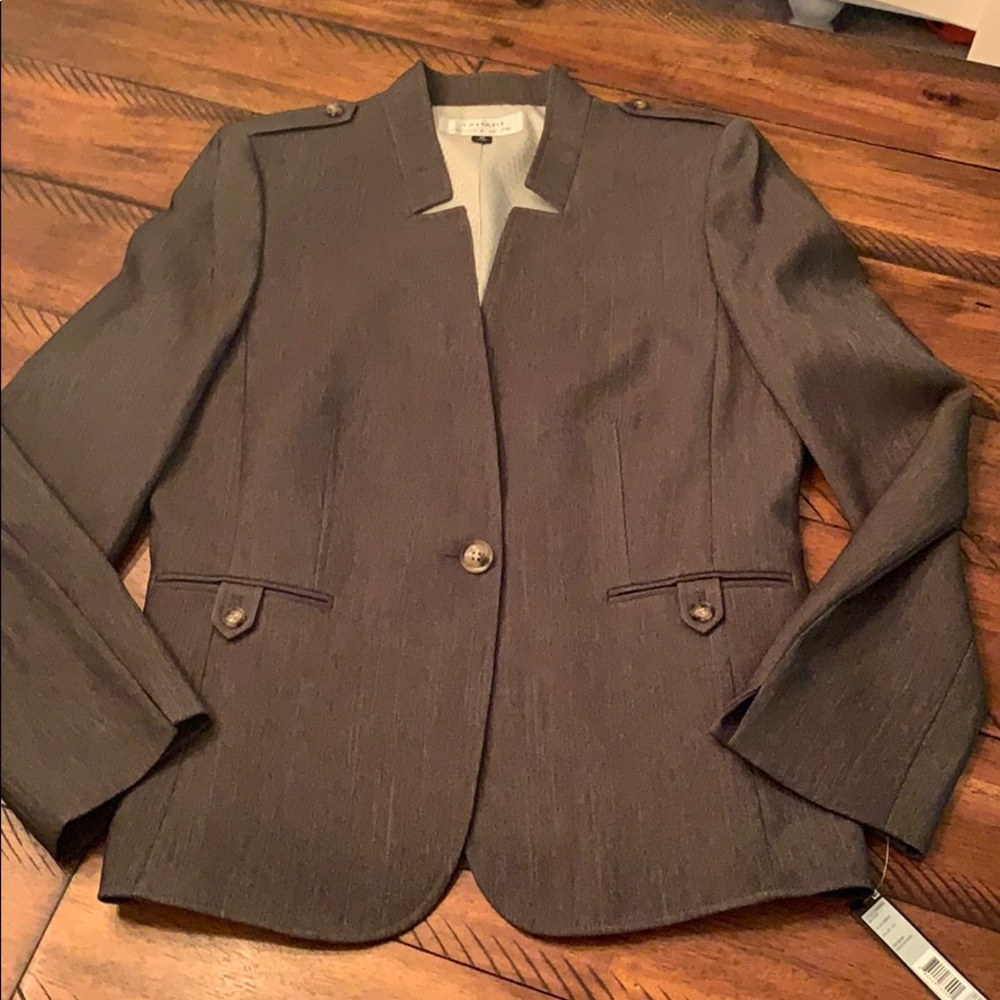 Tahari Solid Single Button Pant Suit Olive Green - Picture 12 of 16
